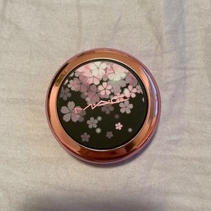 MAC Look, Don't Touch! Extra Dimension Blush Black Cherry Collection